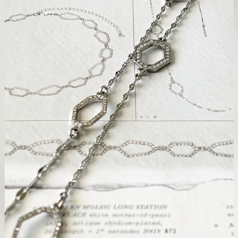 Pave and mother of Pearl station necklace 💎✨